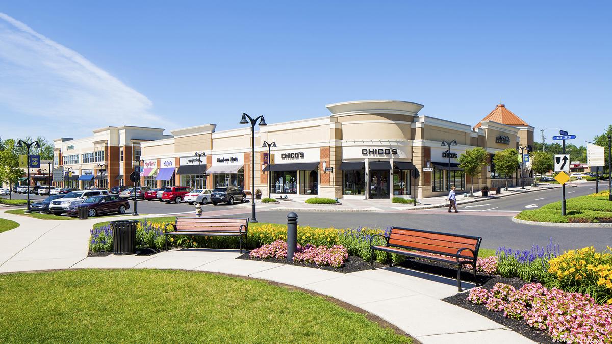 Valley Square sells for estimated $82M to Poag Shopping Centers & Ares ...