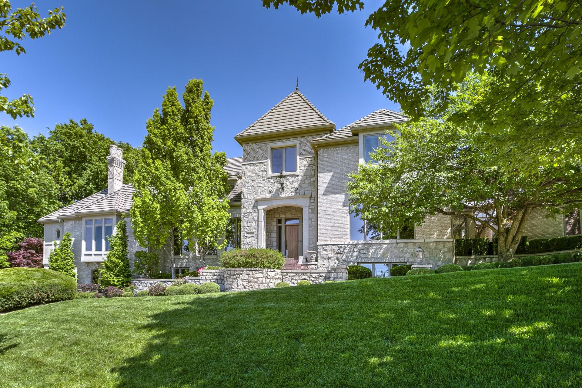 Kansas City Luxury Real Estate for Sale 11425 Canterbury Circle