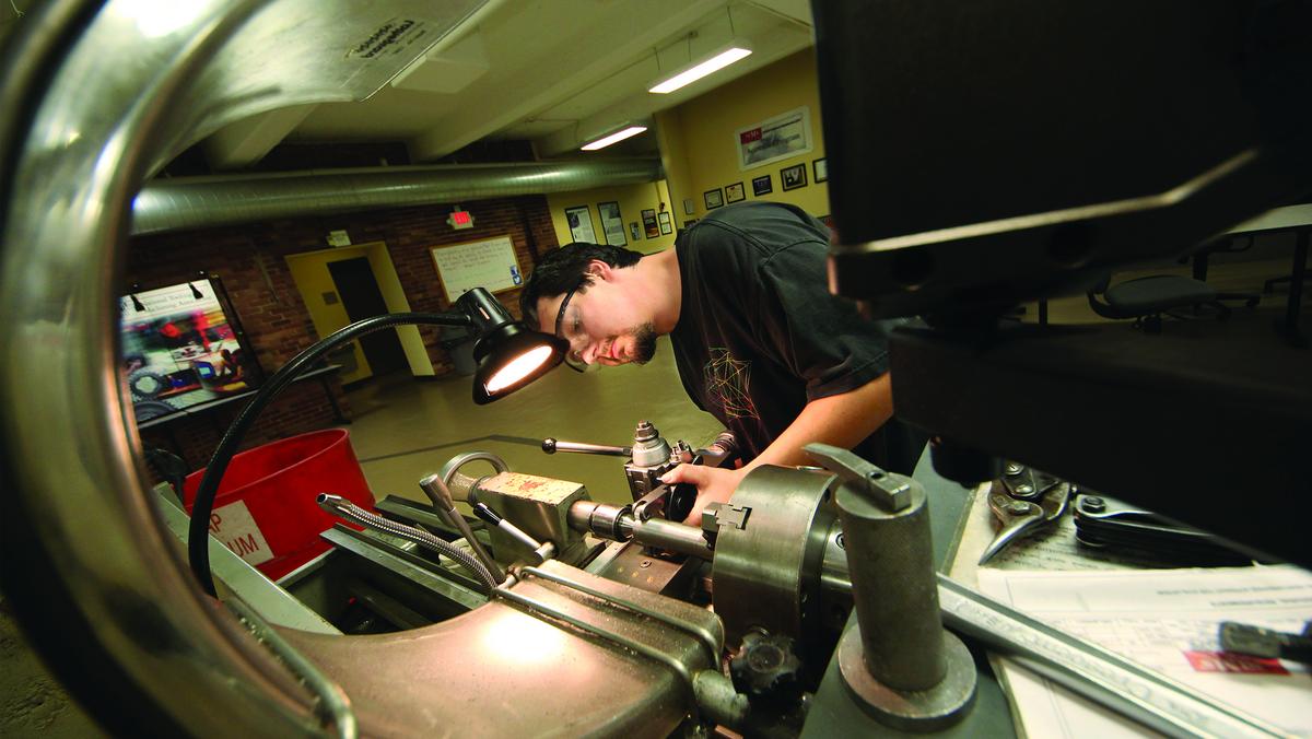 New Century Careers unveils new robotics apprenticeship in Pittsburgh