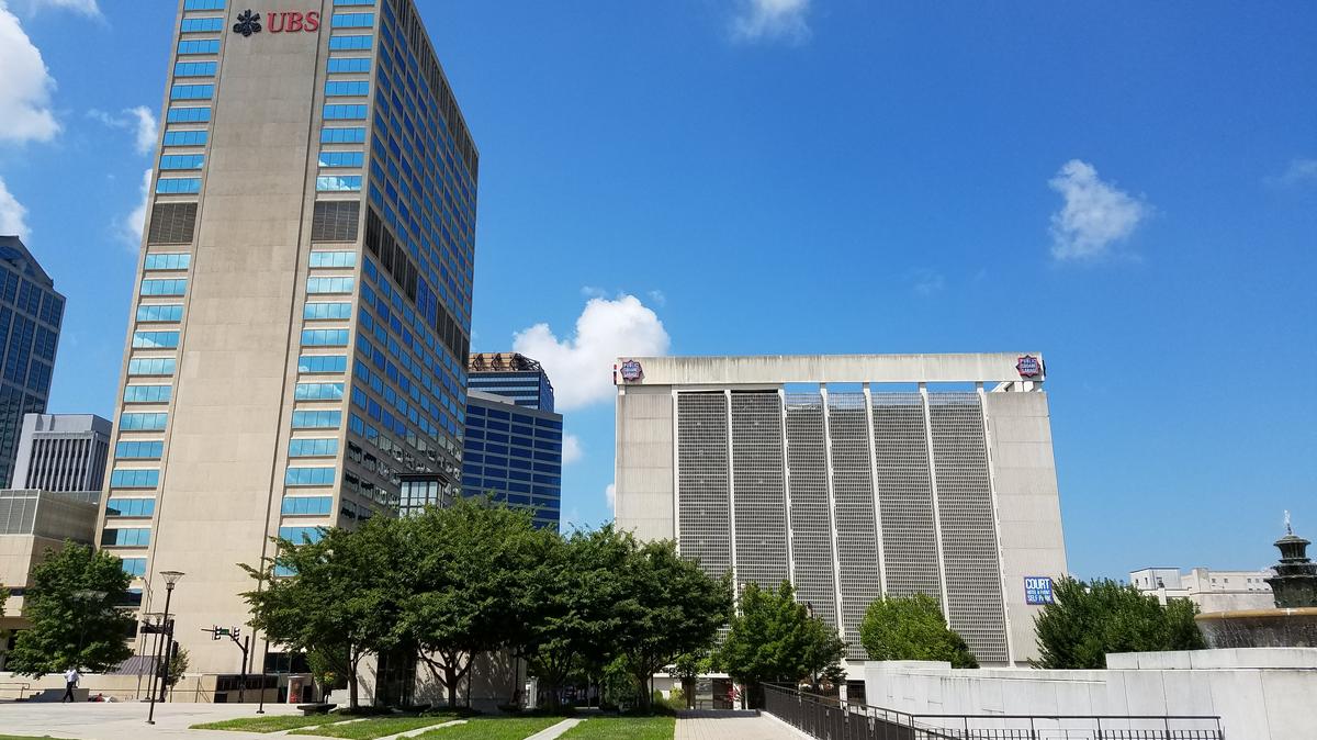 Massive downtown Nashville parking garage, near one of city's biggest