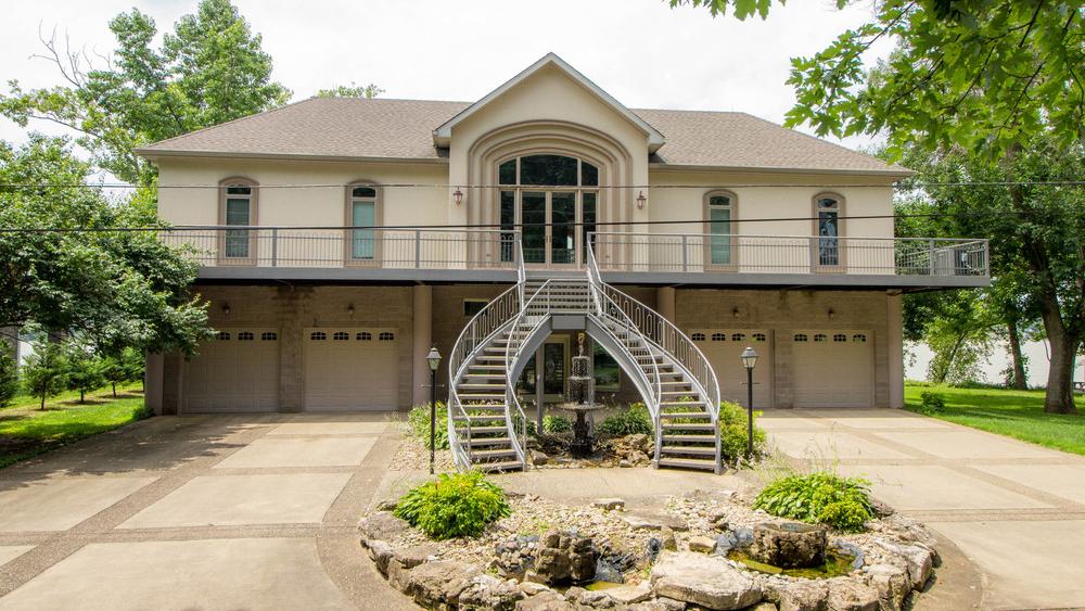 You can bid on this Prospect mansion - Louisville Business First