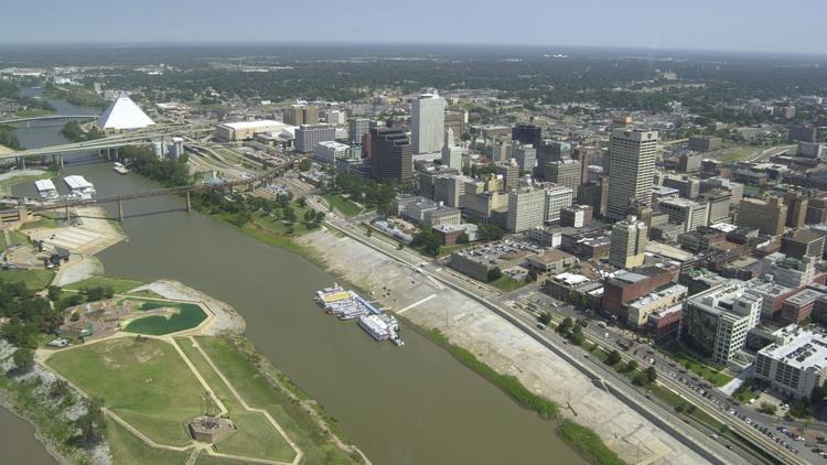 Pop-up beer garden aims to activate underutilized 'Fourth Bluff' on the ...