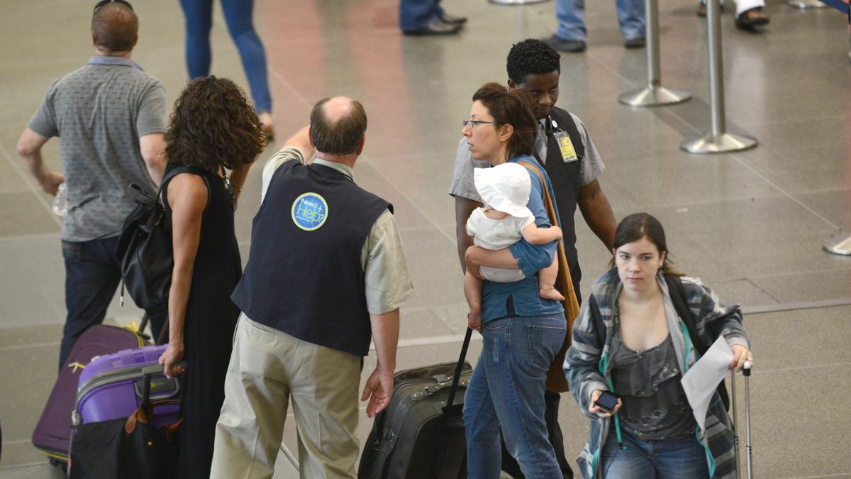 MSP airport expects big crowds for MEA weekend Minneapolis / St. Paul