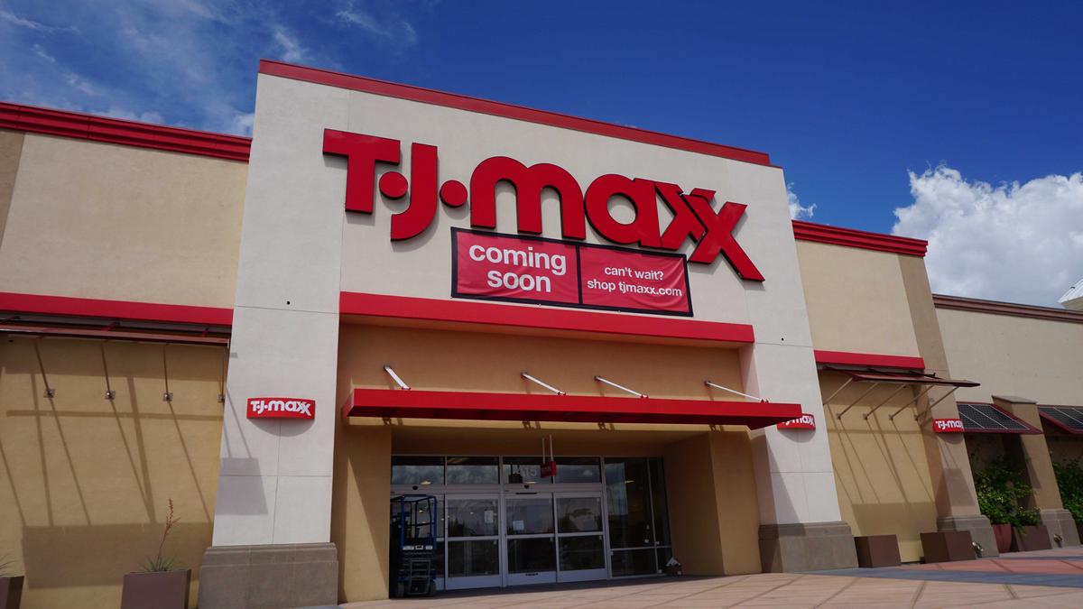 TJ Maxx, HomeSense, Sierra coming to former Burlington Plaza in Amherst -  Buffalo Business First