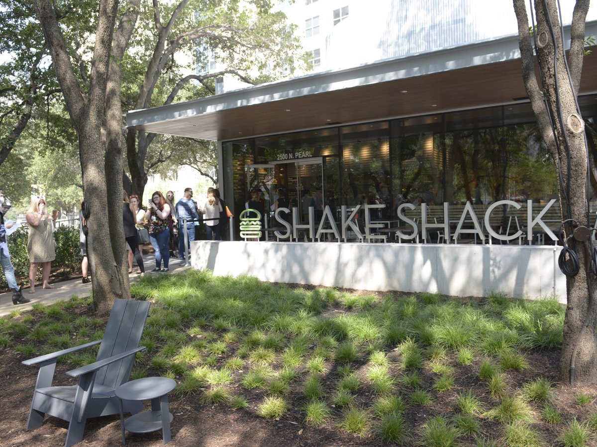 https://media.bizj.us/view/img/10139518/shake-shack-opening-jld6528*1200xx1200-900-75-0.jpg