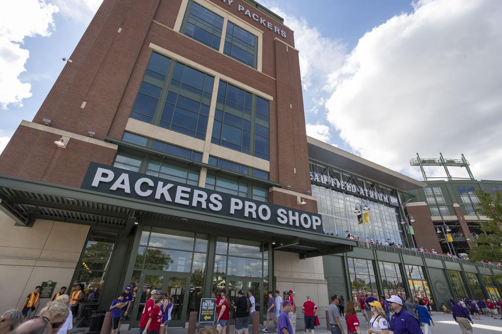 Packers Pro Shop sale this weekend