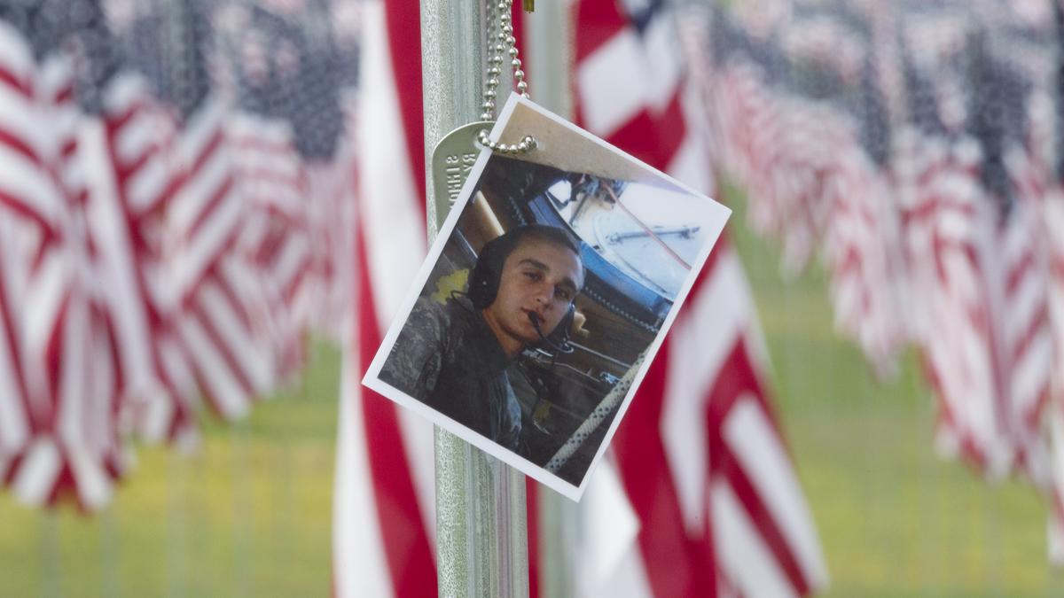 American flags cover Art Hill for 9/11 anniversary (Photos) - St. Louis ...