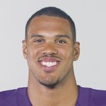 Dunwoody creates scholarship with Vikings' Anthony Barr to support single mothers