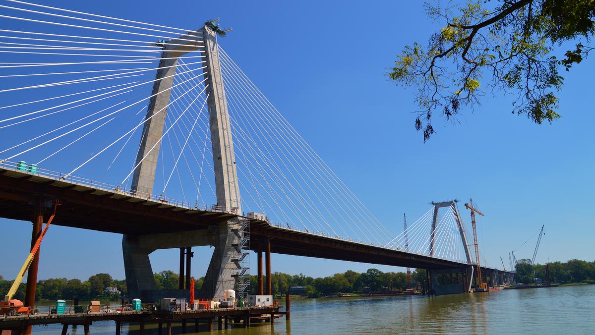 Time-lapse video shows construction of East End bridge - Louisville ...