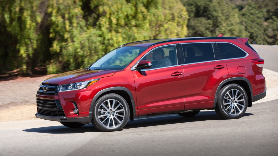 Penske Automotive Group sells Royal Palm Nissan, Royal Palm Mazda and