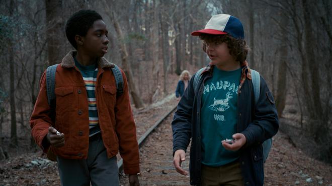 Stranger things shop dustin dinosaur hoodie