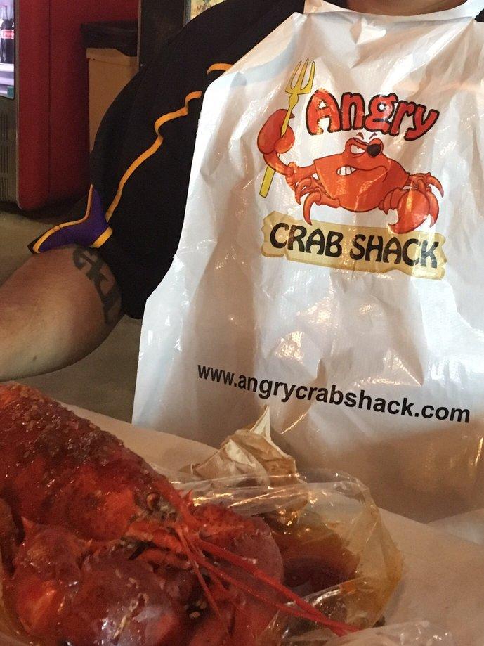 Smashing Crab inks deal for first San Antonio location, sale of Peanut