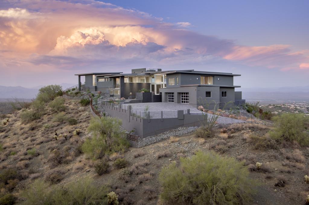 house on the hill ハウスオンザヒル ローンチイベント🎪沢山の方にお店みたい！と言って頂けて、お花