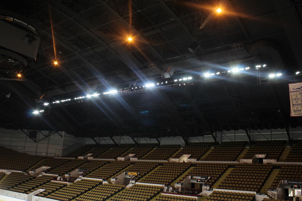 UWM Panther Arena - Facilities - Milwaukee Athletics