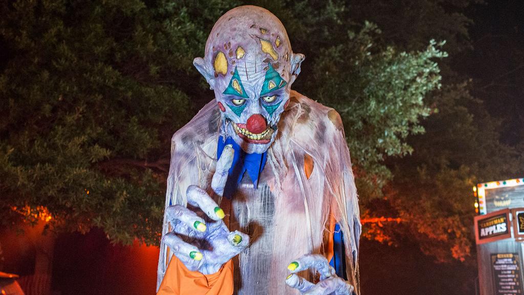 New York Haunted Houses Scare Up Big Halloween Business New York Business Journal New York Haunted Houses Scare Up Big Halloween Business New York Business Journal