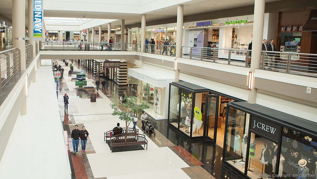 Williams Sonoma Pottery Barn leaving Walden Galleria Buffalo