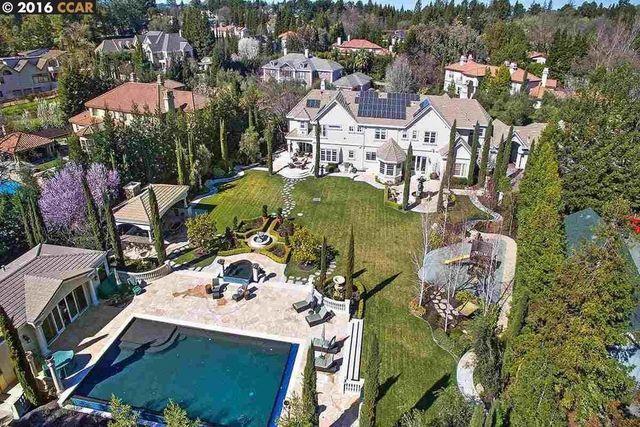 Steph Curry And Ayesha Drop 31m On Atherton California Mansion