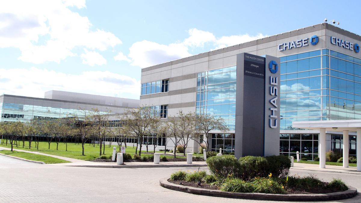 Chase puts its return to the office on hold citing Covid-19 surge -  Columbus Business First