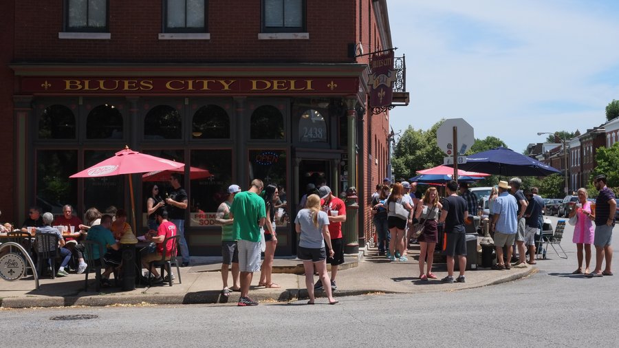 Stillman's group purchases the remaining minority shares of the St. Louis  Blues.