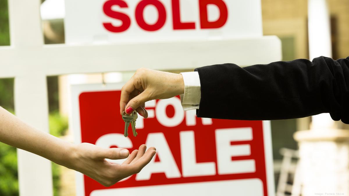 7,800-square-foot Aurora home sells for over $1 million - Buffalo Business First