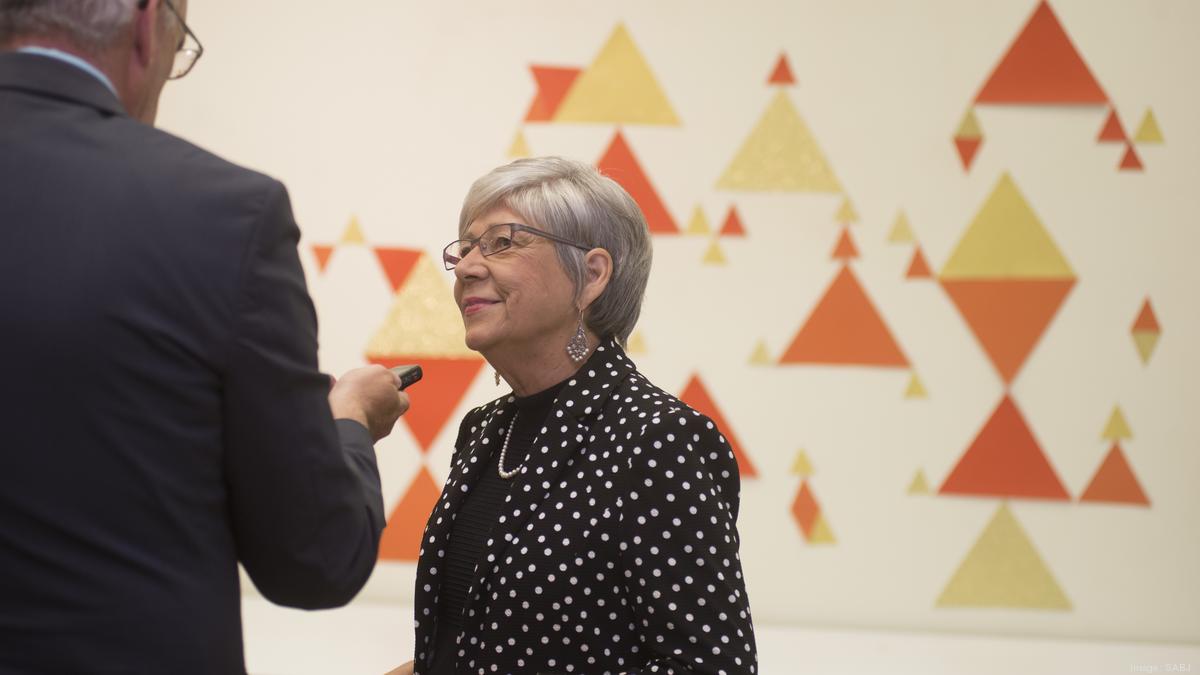 Woodforest National Bank grants 1.2 million to LiftFund for small