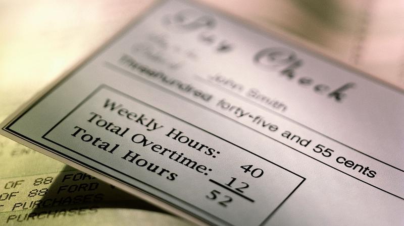 Four in 10 workers living paycheck to paycheck, and it's affecting their  work performance - Bizwomen