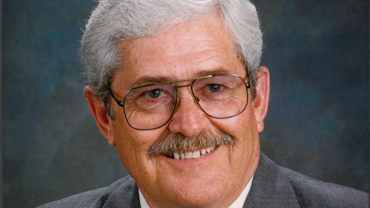 Former Louisville Zoo director Robert Bean Jr. dies at 83 Louisville