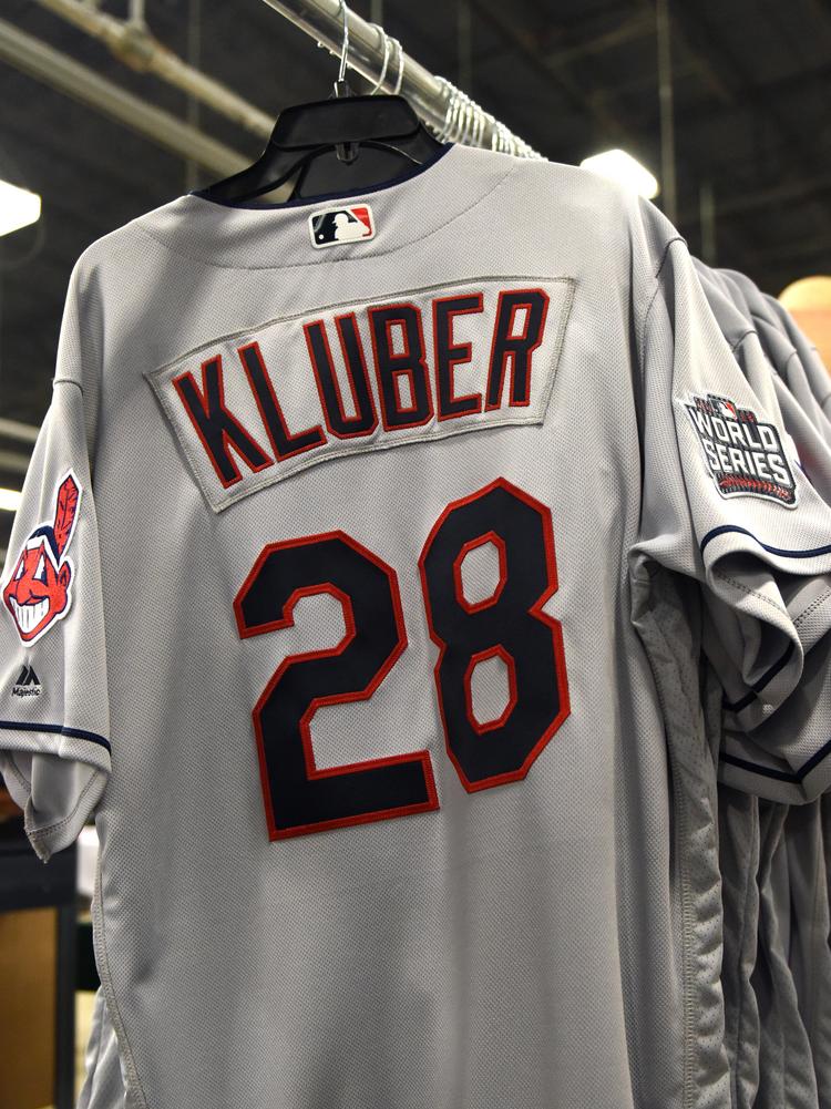 VF Corp. (NYSE VFC) enters agreement to sell its licensed sports group