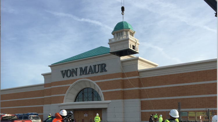 Von Maur sets target opening date; more Wisconsin stores possible ...