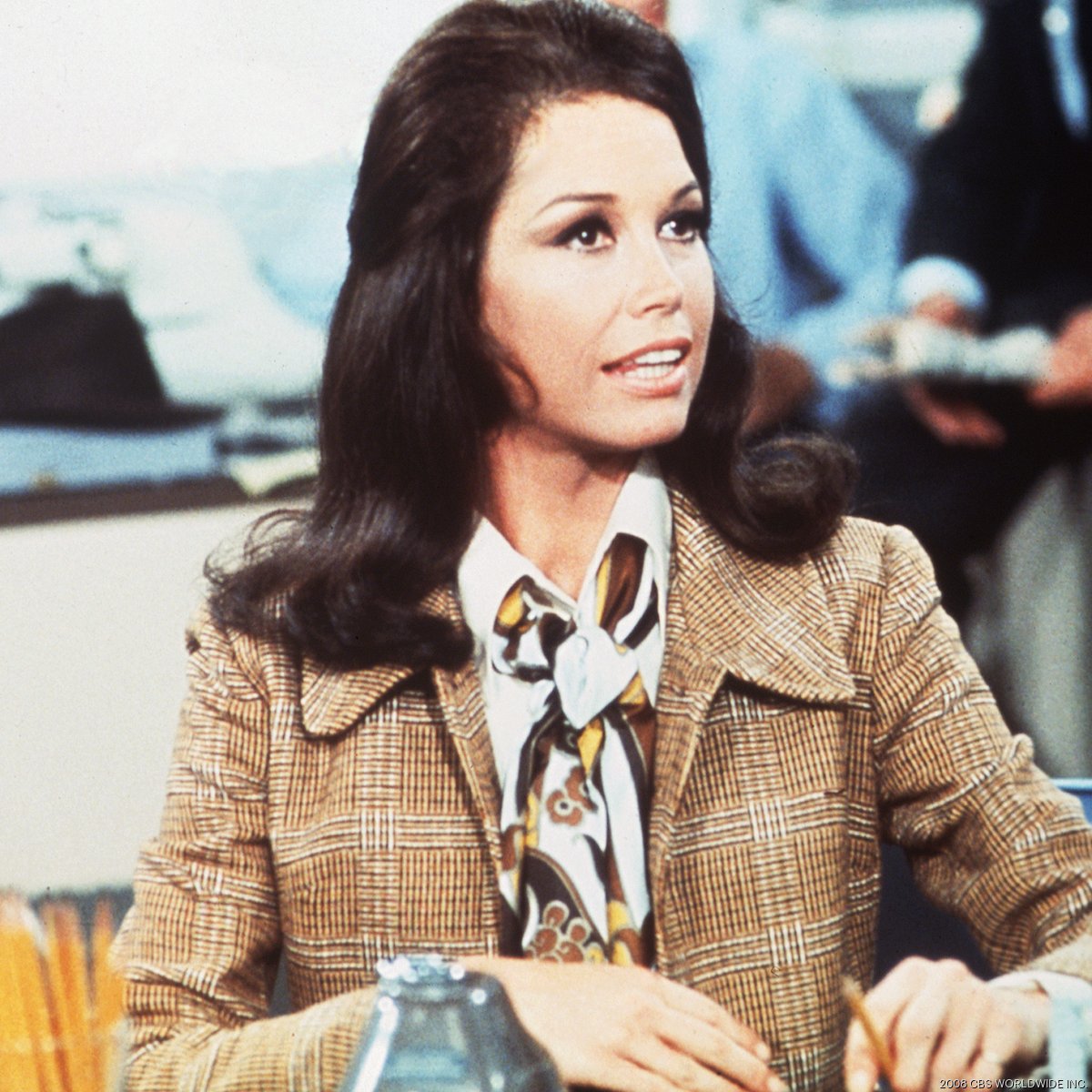 Minneapolis and TV icon Mary Tyler Moore dies at 80