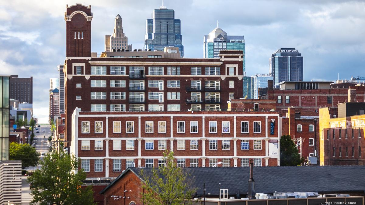 Commercial Real Estate Building CRE success in KC in 2017 Kansas