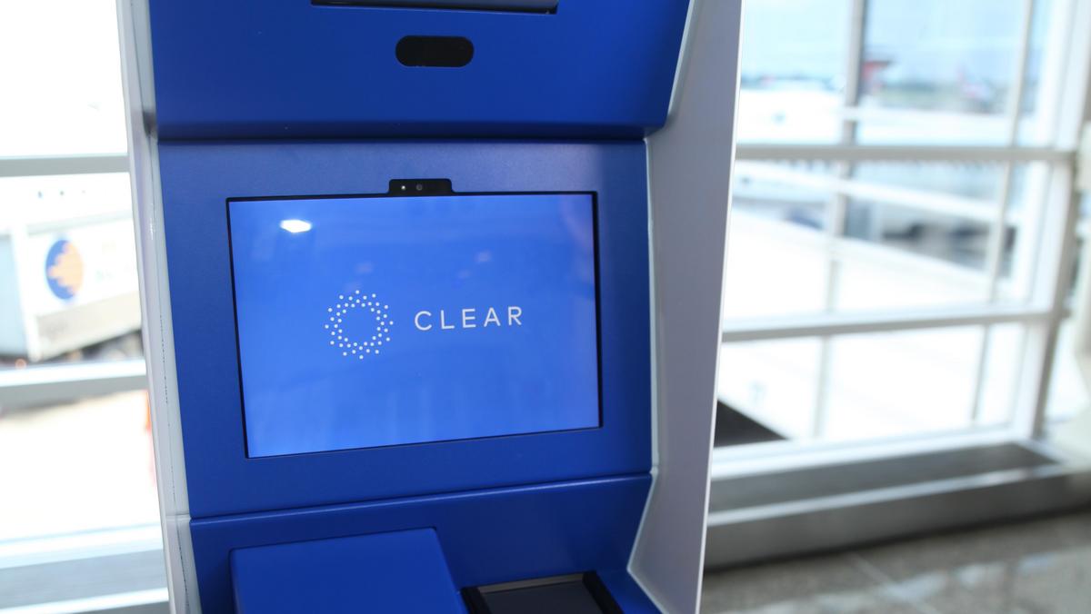 United Airlines unveils Clear screening technology at O'Hare Airport ...