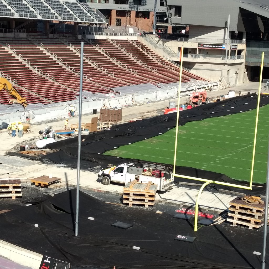 Nippert Stadium receives makeover, will be at full capacity this