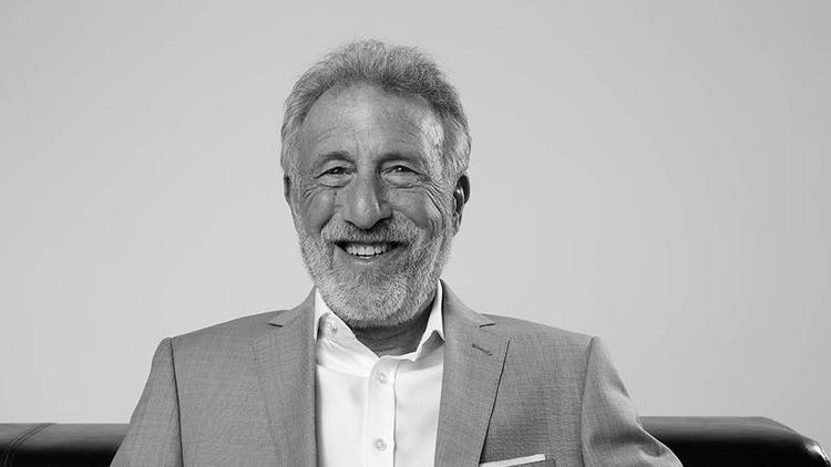 Men&#39;s Wearhouse founder George Zimmer on the emerging marijuana industry&#39;s big opportunity ...