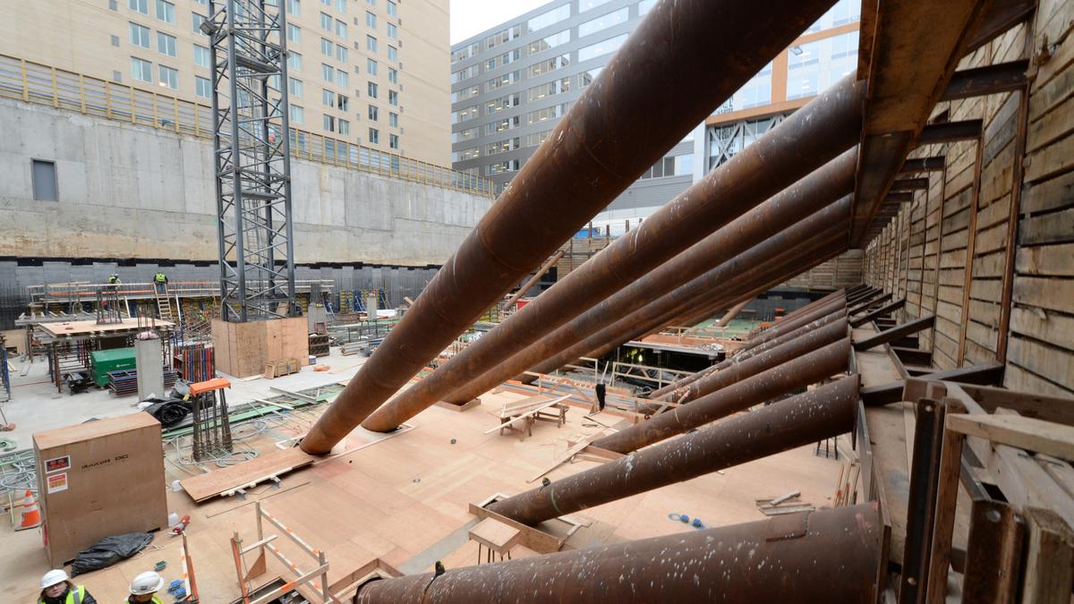 Skanska shows its extra support at 99 M St. SE with 72 4ton steel