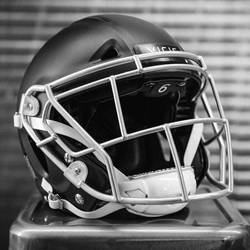 NFL helmet safety rankings: Seattle startup Vicis tops list again