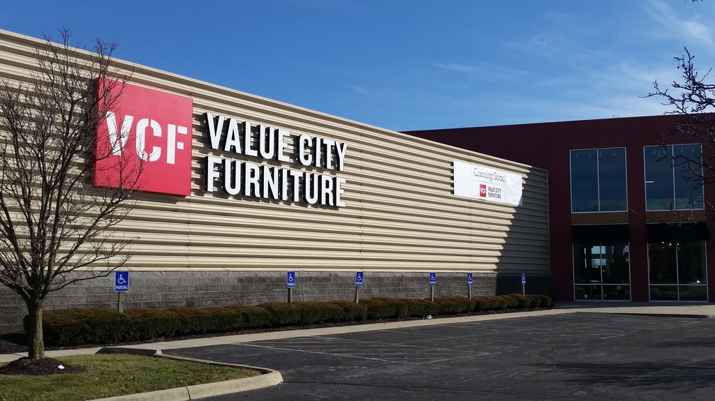 Value City Furniture Takes Kittle S Spaces At Easton And