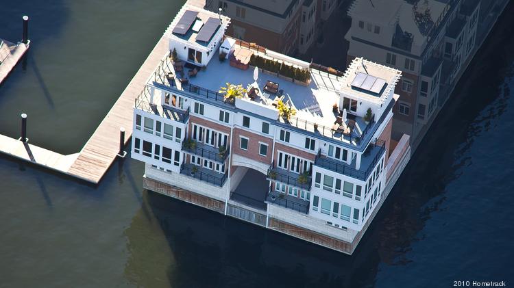 An aerial view of 622 N Ponte Villas.