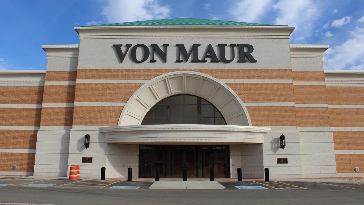 Here's how Milwaukee-area shopping centers are approaching reopening ...