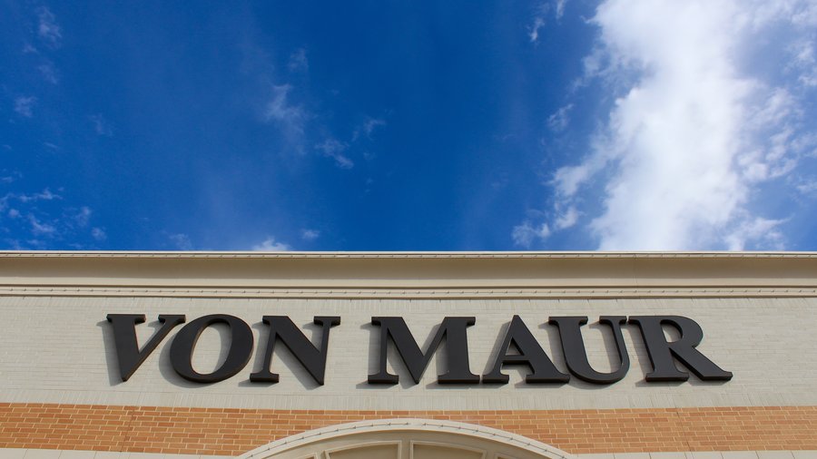 Von Maur gearing up for April opening