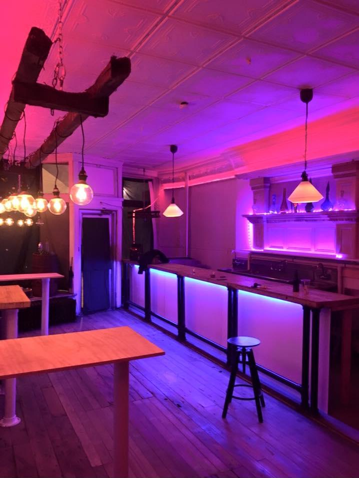 Mixwells Bar &amp; Disco-tech will open at 4169 Hamilton Ave.
