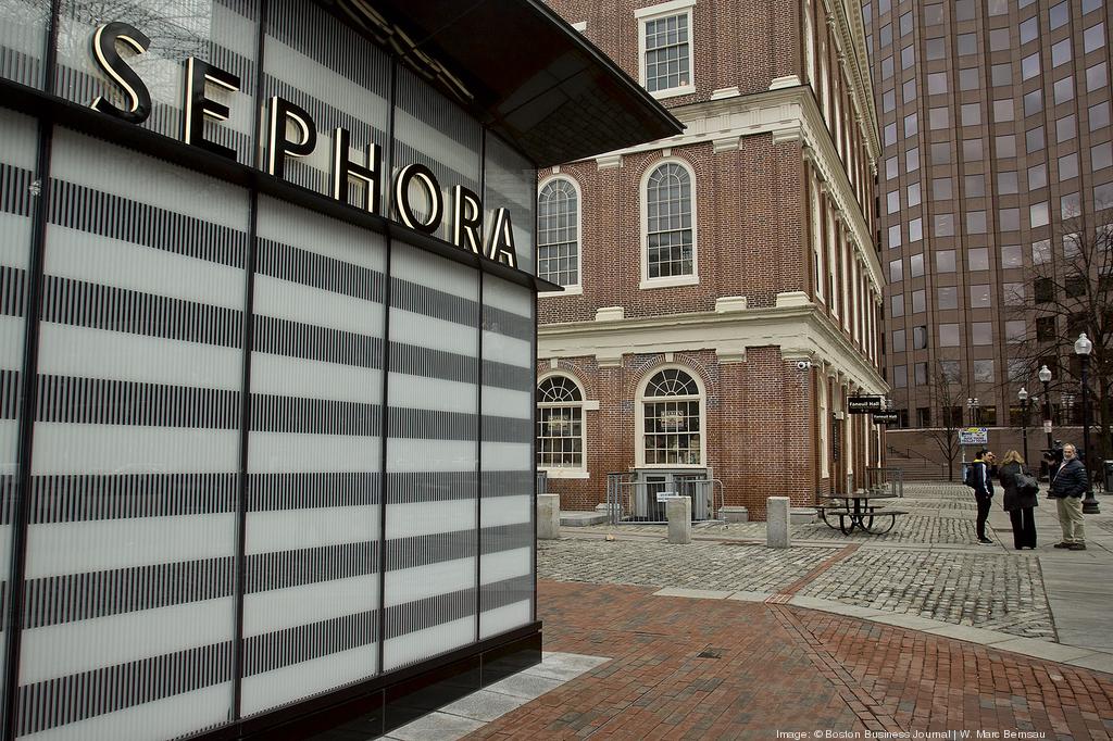 Sephora Opens at historic Faneuil Hall Marketplace in a new Glass