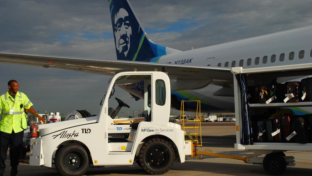 Alaska Air takes back Seattle work outsourced to Menzies Aviation
