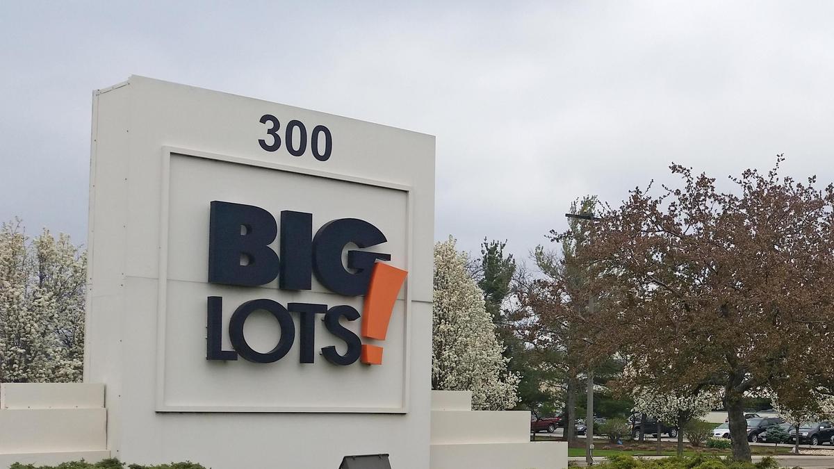  Big  Lots  designing store  of the future with furniture 