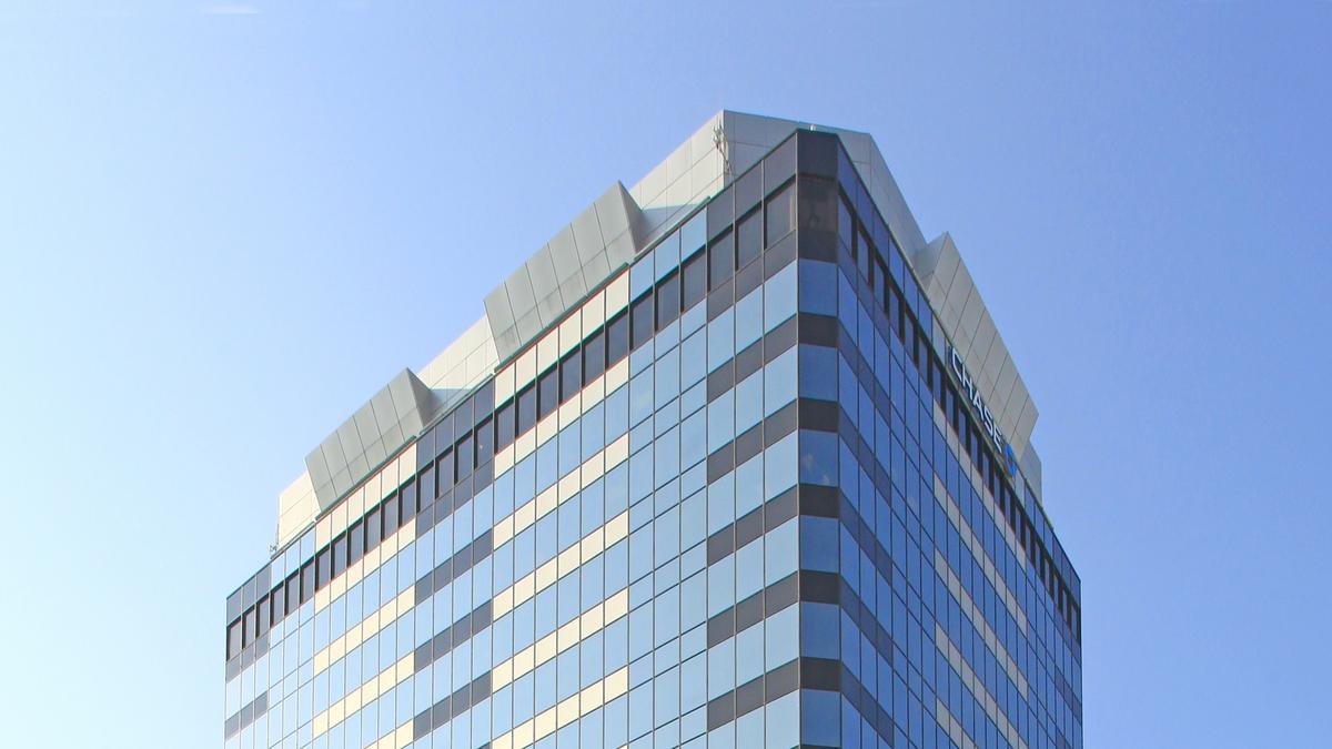 Goldman Sachs, Lincoln Property buy Chase Tower in downtown Austin - Austin Business Journal