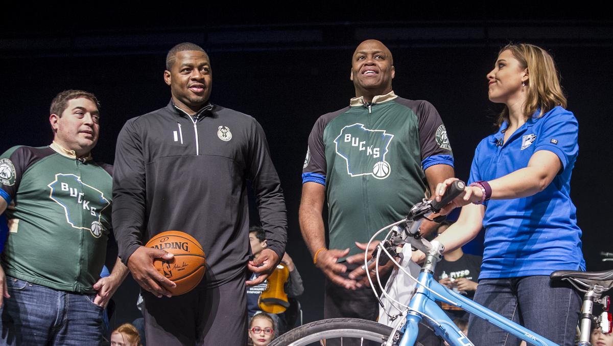 Former Bucks player Desmond Mason joins team execs as cochairs for