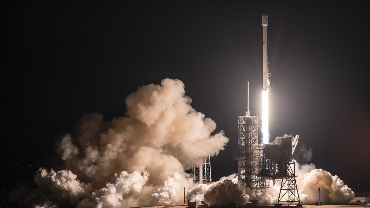 SpaceX wins $80M contract for Central Florida launch - Orlando Business ...