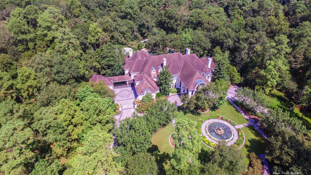 Nelda Luce Blair's mansion in The Woodlands back on market Houston