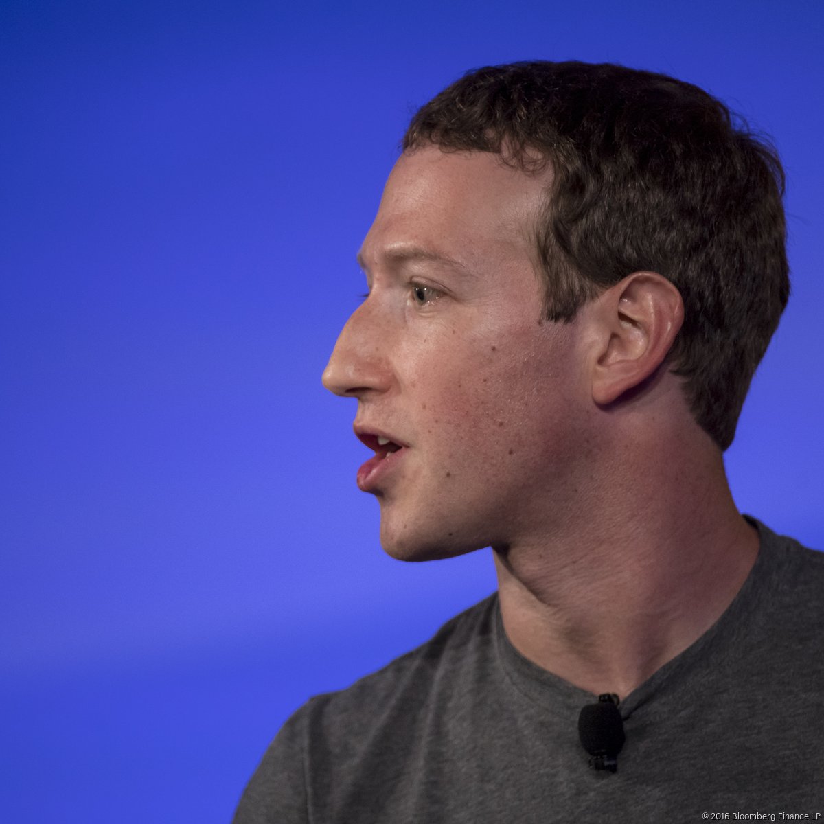 Mark Zuckerberg Thinks Elon Musk's Views on Artificial