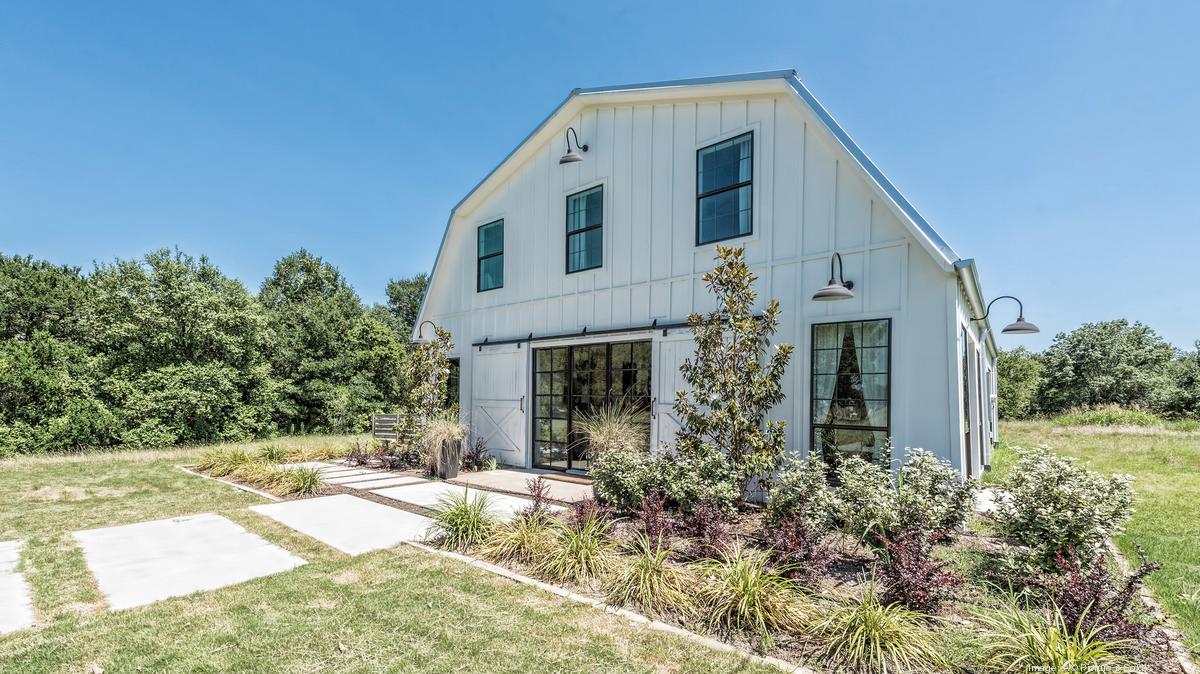 'Fixer Upper' barnturnedhome lands on market for 1.2M with Dallas